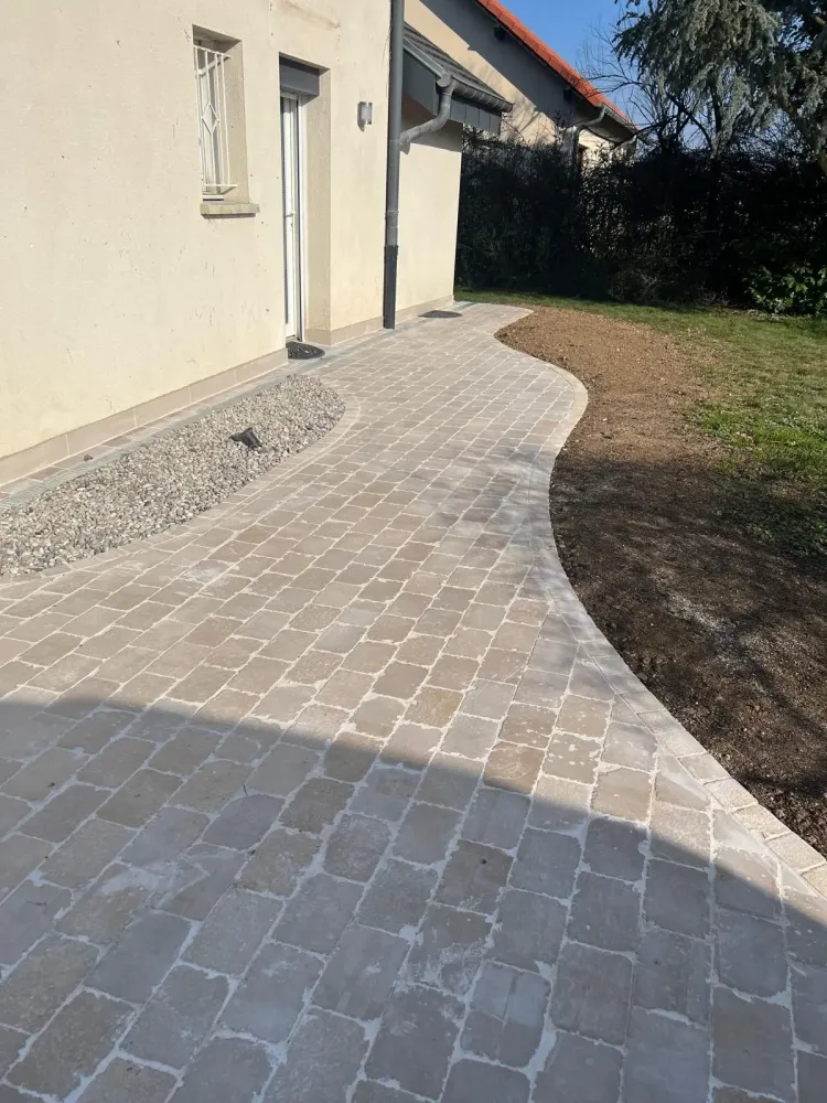 allée en pavés